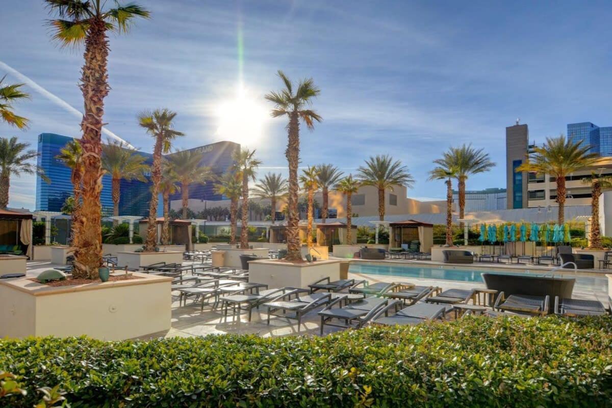 Mgm Signature-33-709 F1 Track & Strip View Balcony Las Vegas Esterno foto